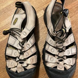 Keen Sandals women’s size 8